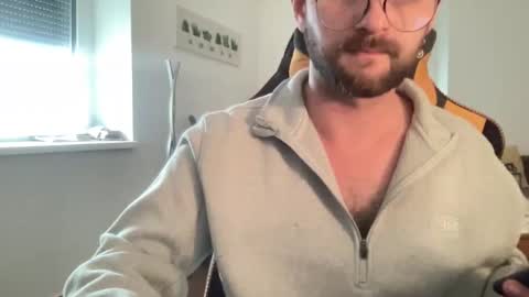 love bush online show from October 2025 01:25:01 PM