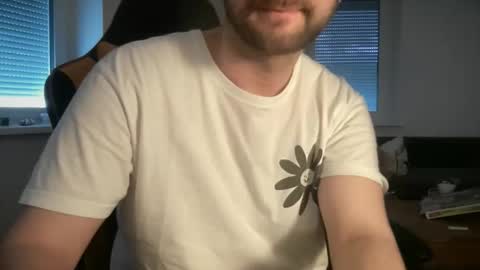 Snapshot of paulsimpsn chatting on April 2026 02:42:01 PM love bush online show from April 2026 02:42:01 PM