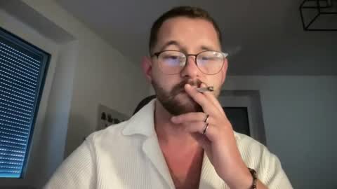 Snapshot of paulsimpsn chatting on June 2026 05:17:02 AM love bush online show from June 2026 05:17:02 AM