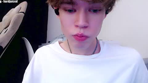 pawclaw online show from December 2025 04:06:01 AM