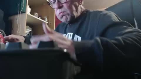 Snapshot of pc8474408 chatting on November 2025 04:47:01 AM pc8474408 online show from November 2025 04:47:01 AM