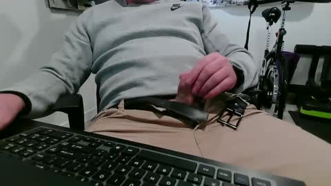 pcostyle online show from October 2025 08:28:01 PM