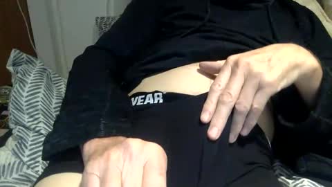 Snapshot of pea23 chatting on November 2025 05:35:02 PM pea23 online show from November 2025 05:35:02 PM