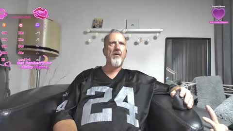 Marc online show from November 2025 07:06:01 PM