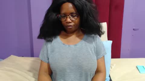 Snapshot of peachassxx chatting on June 2026 07:03:01 AM peachy online show from June 2026 07:03:01 AM