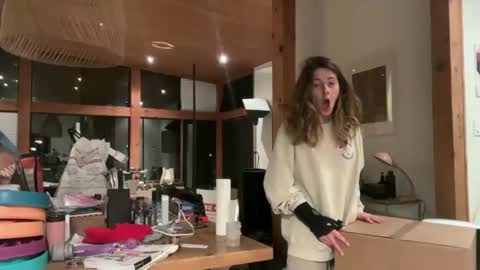 Effyyyyy online show from October 2025 01:13:02 AM