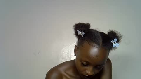 peachy_ebony online show from December 2025 03:17:01 PM