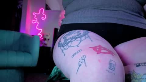 Peachy Nessa online show from March 2026 10:36:01 PM