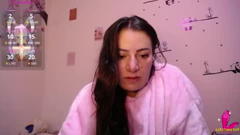 Snapshot of pearl_3 chatting on November 2025 03:32:02 AM Pearl online show from November 2025 03:32:02 AM