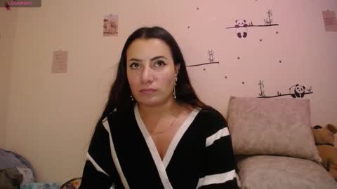 Snapshot of pearl_3 chatting on December 2025 04:39:02 AM Pearl online show from December 2025 04:39:02 AM