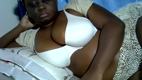 Snapshot of pearl_33 chatting on June 2026 03:28:01 AM Keci online show from June 2026 03:28:01 AM