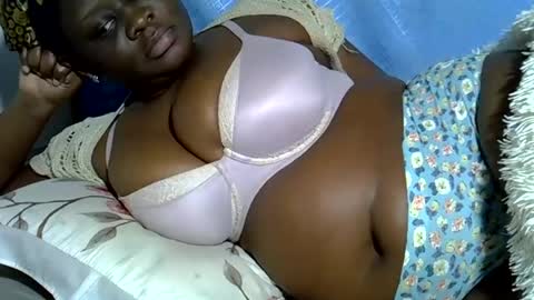 Snapshot of pearl_33 chatting on July 2026 03:23:01 AM Keci online show from July 2026 03:23:01 AM