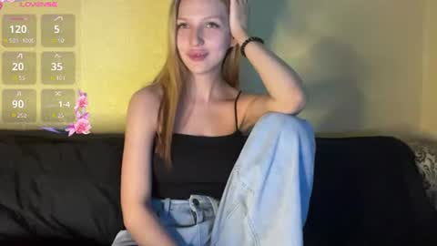 Snapshot of pearlinesilfies chatting on June 2026 04:01:02 PM Zlata online show from June 2026 04:01:02 PM