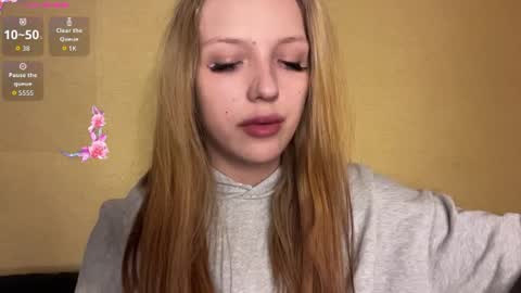 Snapshot of pearlinesilfies chatting on June 2026 04:40:02 PM Zlata online show from June 2026 04:40:02 PM
