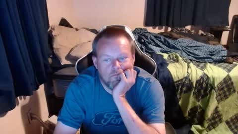 Snapshot of pecker40 chatting on December 2024 03:37:02 AM pecker40 online show from December 2024 03:37:02 AM