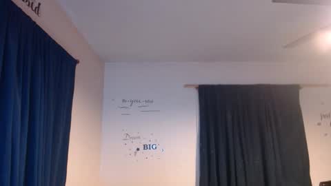 Snapshot of pecker40 chatting on December 2024 03:25:02 AM pecker40 online show from December 2024 03:25:02 AM