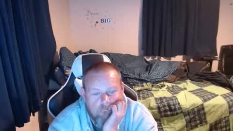 Snapshot of pecker40 chatting on January 2025 02:20:01 AM pecker40 online show from January 2025 02:20:01 AM