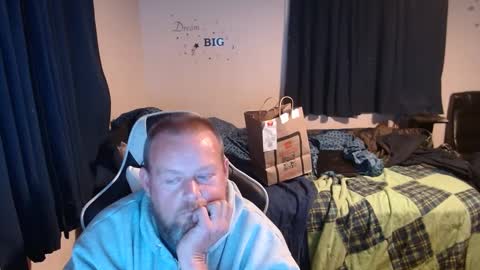 Snapshot of pecker40 chatting on January 2025 01:32:01 AM pecker40 online show from January 2025 01:32:01 AM