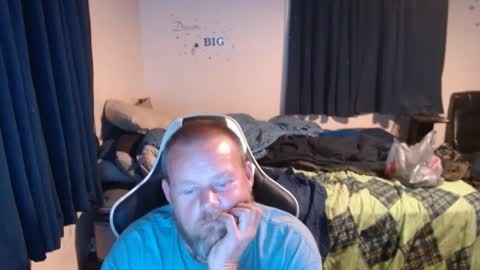 Snapshot of pecker40 chatting on January 2025 01:47:01 AM pecker40 online show from January 2025 01:47:01 AM