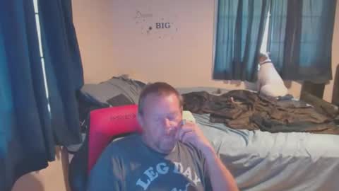 Snapshot of pecker40 chatting on October 2025 07:03:01 PM pecker40 online show from October 2025 07:03:01 PM