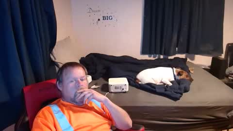 pecker40 online show from December 2025 10:37:01 PM