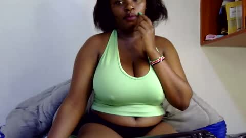 Snapshot of peekyshams chatting on October 2025 06:30:02 AM peekyshams online show from October 2025 06:30:02 AM