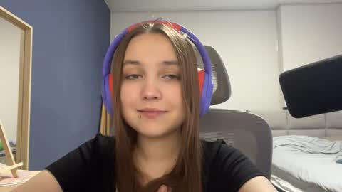 Luna Vale online show from June 2026 08:09:02 PM