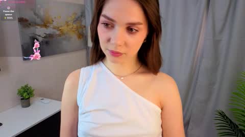 Snapshot of peggydewberry chatting on February 2026 03:06:01 AM Rose online show from February 2026 03:06:01 AM