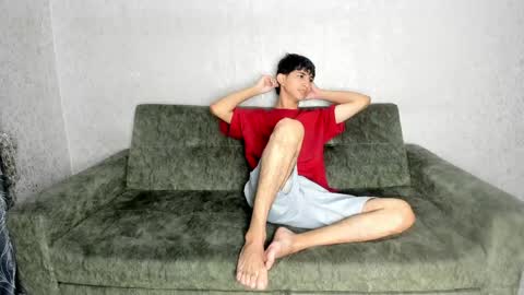 Snapshot of pelusos_mens chatting on April 2026 07:58:01 PM CAIN-19 ALLEN-18 RONALD-18 AUSTIN-18 MOD DANTE online show from April 2026 07:58:01 PM