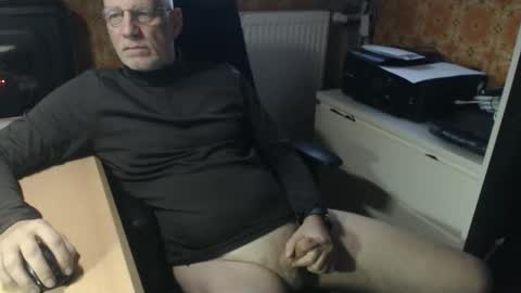 Pemue65 online show from December 2025 07:58:01 AM