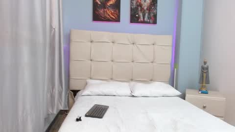 Penelope online show from March 2025 07:53:01 PM