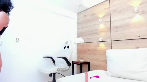  PENNY  online show from February 2025 05:26:02 PM