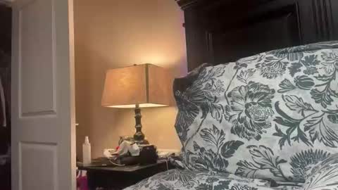 penutbutter691 online show from November 2025 01:18:02 PM