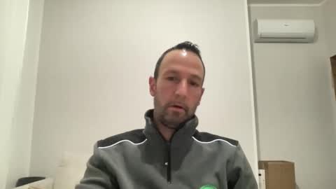 Snapshot of peppinslosqualo chatting on February 2025 05:14:02 AM peppinslosqualo online show from February 2025 05:14:02 AM