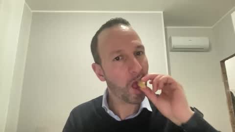 Snapshot of peppinslosqualo chatting on February 2026 02:23:01 AM peppinslosqualo online show from February 2026 02:23:01 AM