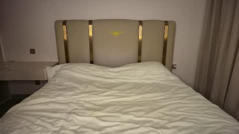 Snapshot of pepsi_coca chatting on July 2026 09:28:02 PM Floran and Vivien online show from July 2026 09:28:02 PM