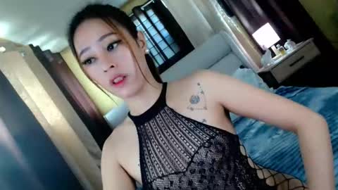 Snapshot of perfect_suckerqueen69 chatting on May 2026 01:24:01 AM Sweet Gwen online show from May 2026 01:24:01 AM