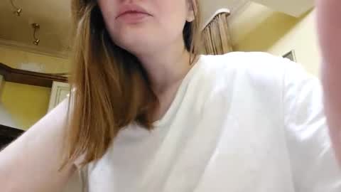 Anna online show from November 2025 08:51:01 PM