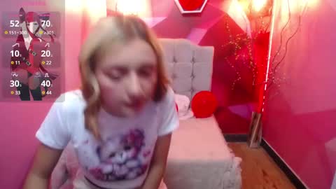 Snapshot of perla_red chatting on March 2025 12:34:01 PM PERLA RED online show from March 2025 12:34:01 PM
