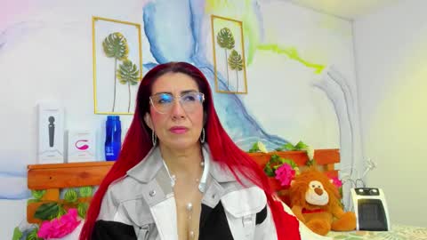 Perla Franco online show from November 2025 07:30:01 AM