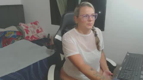 Snapshot of perlagoloza05 chatting on January 2025 12:46:02 AM goloza online show from January 2025 12:46:02 AM