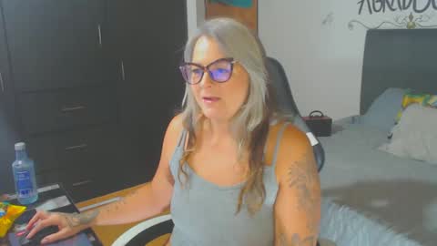 Snapshot of perlagoloza05 chatting on February 2025 01:55:02 AM goloza online show from February 2025 01:55:02 AM