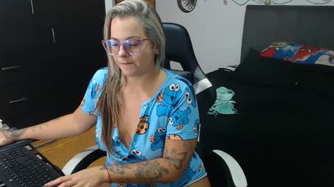 Snapshot of perlagoloza05 chatting on October 2025 03:40:02 AM goloza online show from October 2025 03:40:02 AM