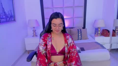 Snapshot of perlawatsonn chatting on June 2026 04:47:02 AM perlawatsonn online show from June 2026 04:47:02 AM