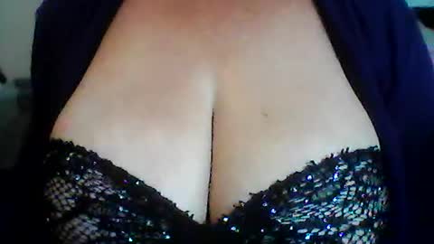 perlita070822 online show from June 2026 05:12:01 AM