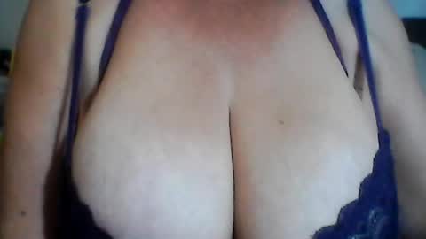 perlita070822 online show from August 2026 04:28:01 AM