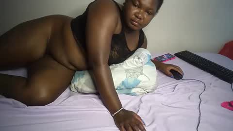 Snapshot of perpetual_doll chatting on November 2025 06:33:01 AM perpetual_doll online show from November 2025 06:33:01 AM