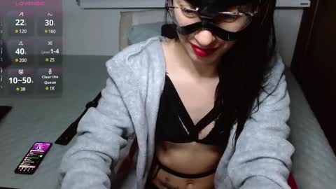 persefone_fire online show from February 2025 10:37:02 AM