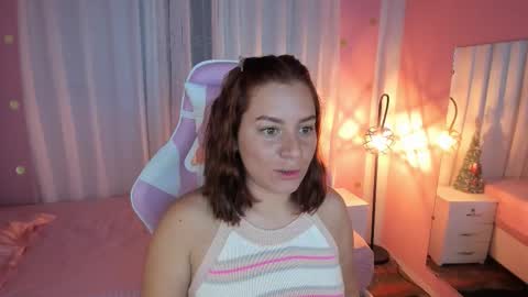 Snapshot of persefone_saira chatting on December 2025 09:38:01 AM Marie online show from December 2025 09:38:01 AM