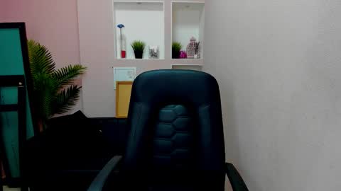 horror flying on the wings of the night.... online show from November 2025 08:33:02 PM